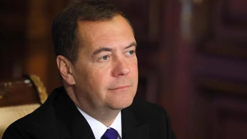 Medvedev calls it a disgrace that Japan ignores the US role in the nuclear bombings