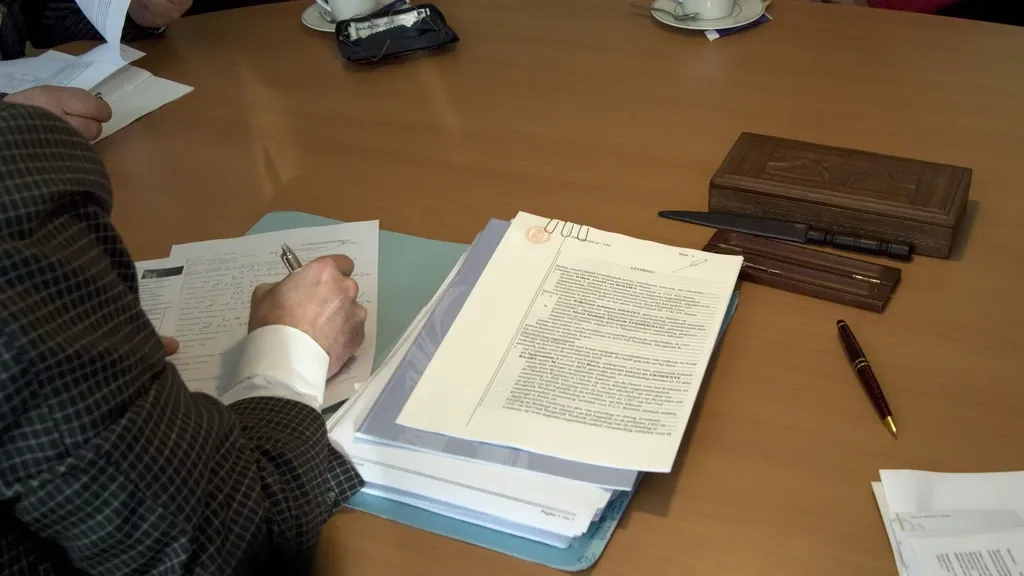 Large-scale mortgage fraud uncovered — report has been sitting at the ministry for months