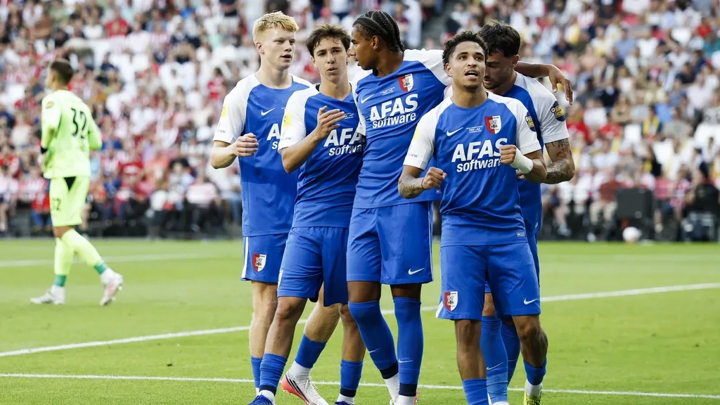 AZ thrashes PSV in Johan Cruyff Shield after Veerman’s early red card