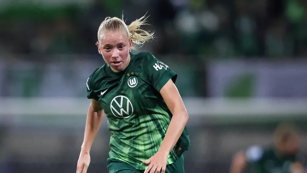 Peddemors decisive for Wolfsburg with two goals; Slegers finally gets Arsenal back to winning ways