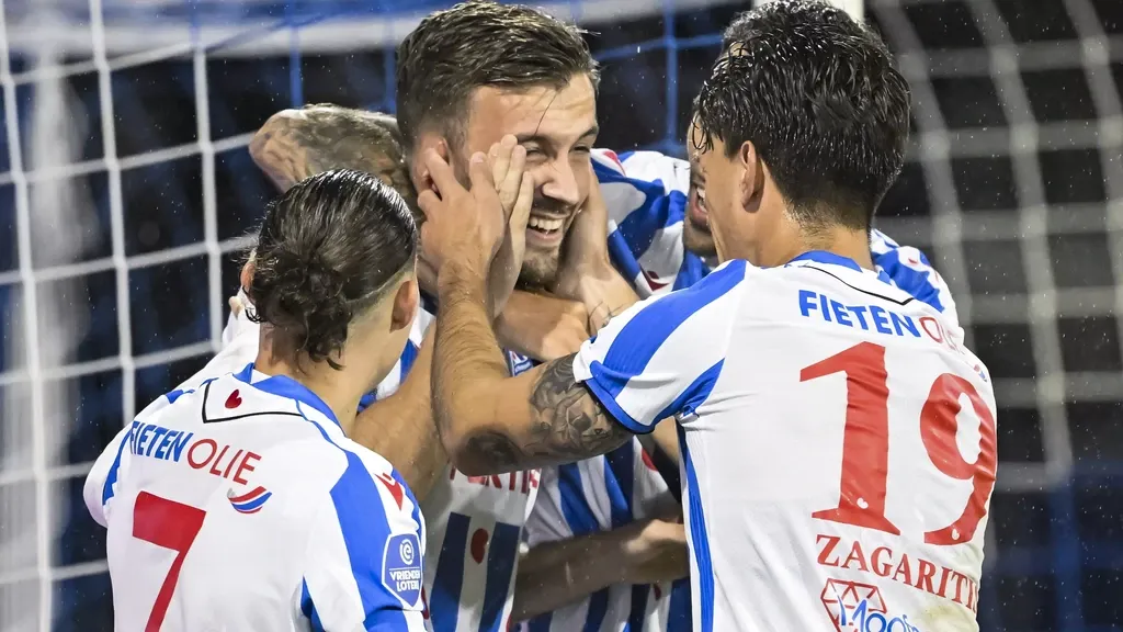 Vente steers Heerenveen to emphatic win with 1,000th Abe Lenstra goal