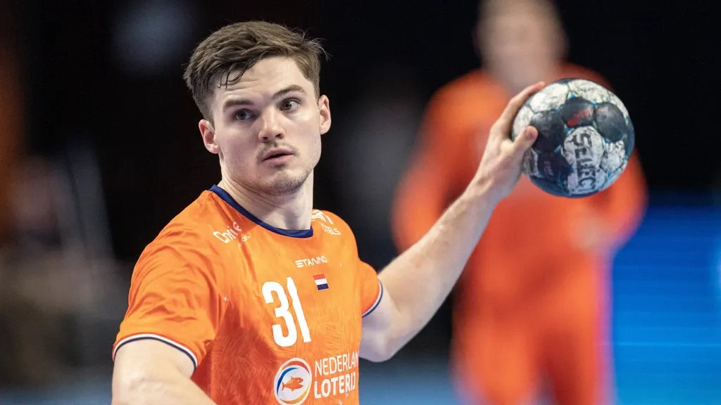 Our handball star Kay Smits to miss Euro qualifiers — sidelined with back complaints