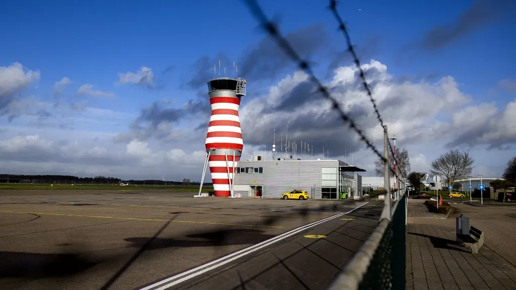 Families and businesses near Lelystad Airport must move for defence expansion