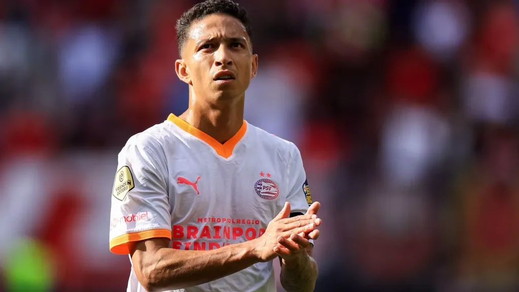 PSV in a tough patch but faces Porto and Feyenoord this week: 'Heads held high'