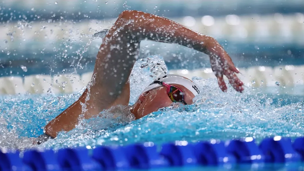 With a thundering comeback, Steenbergen hands the Netherlands mixed relay European silver as Russia takes gold
