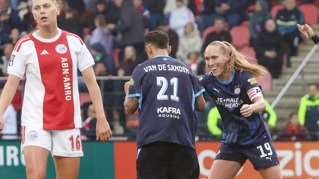 PSV women hand a heavy blow to a fragile Ajax: 4-1