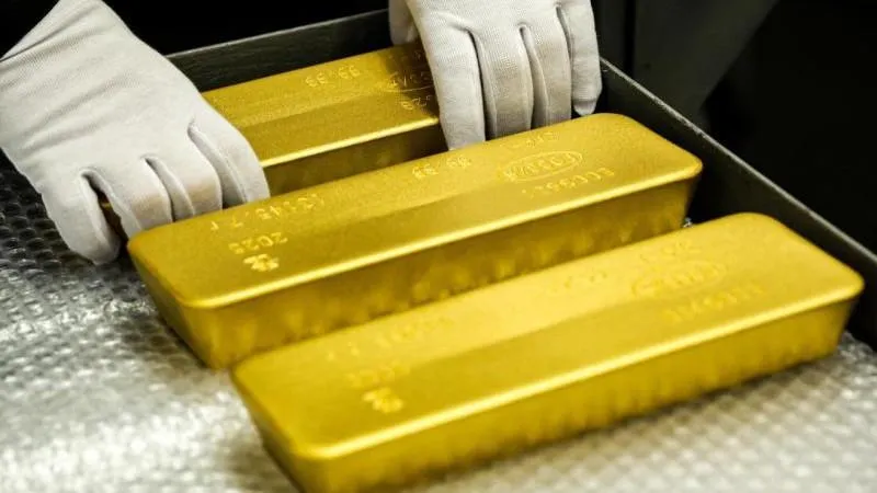Gold futures top $4,500 for first time since June 5 as investors seek safe haven amid Kyiv tensions