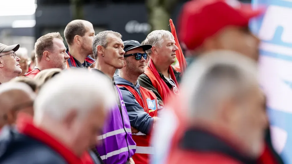 FNV union demands 5.5% pay rise, including automatic inflation compensation