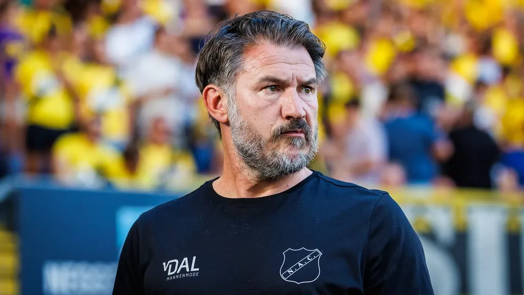 NAC Breda sacks coach Hoefkens: 'Planned improvements failed to materialize'