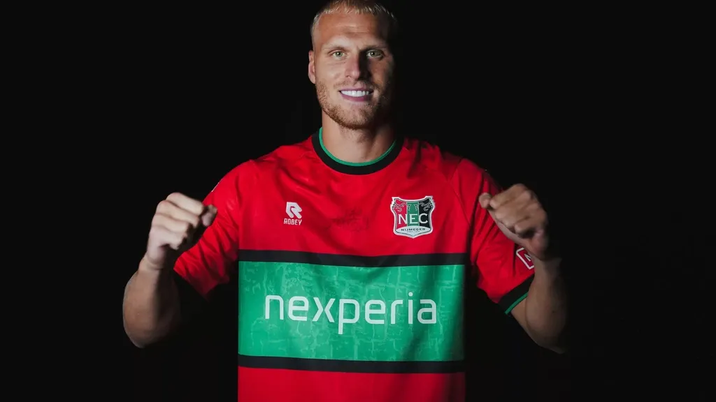 Free-agent Bakker signs one-season deal with NEC, could make debut against Ajax
