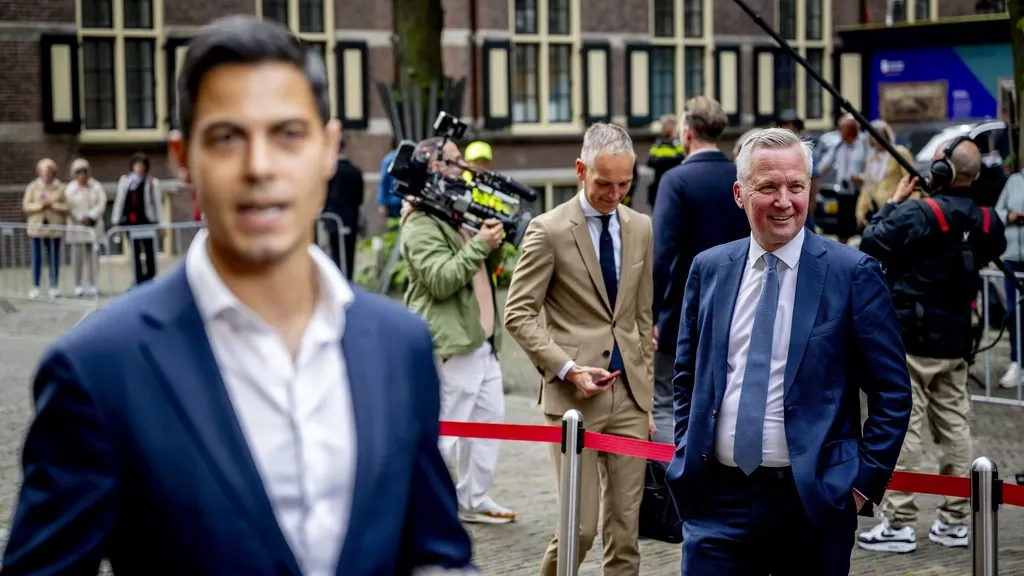 Cutting civil servants sounds good — but it never works