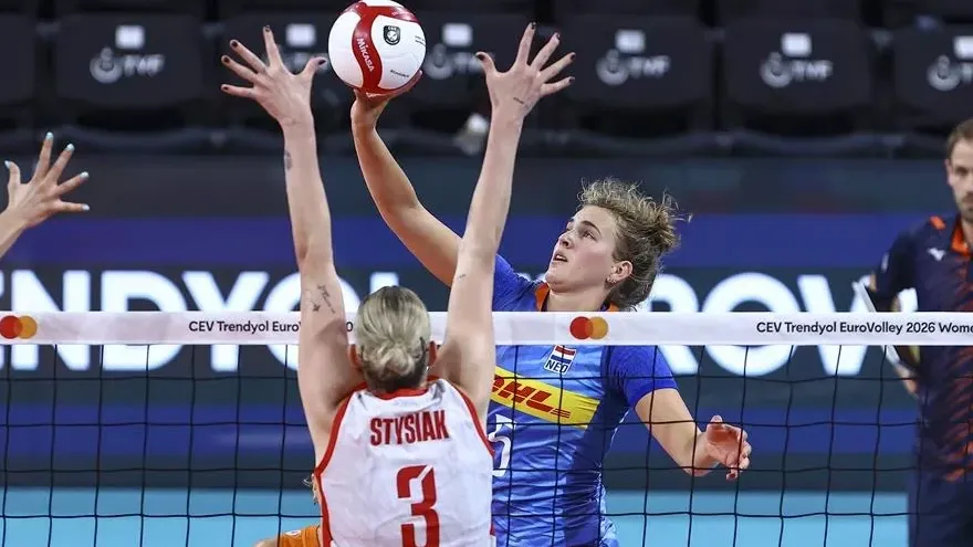 Dutch women’s volleyball fall just short at Euros against the favored Poles and are out
