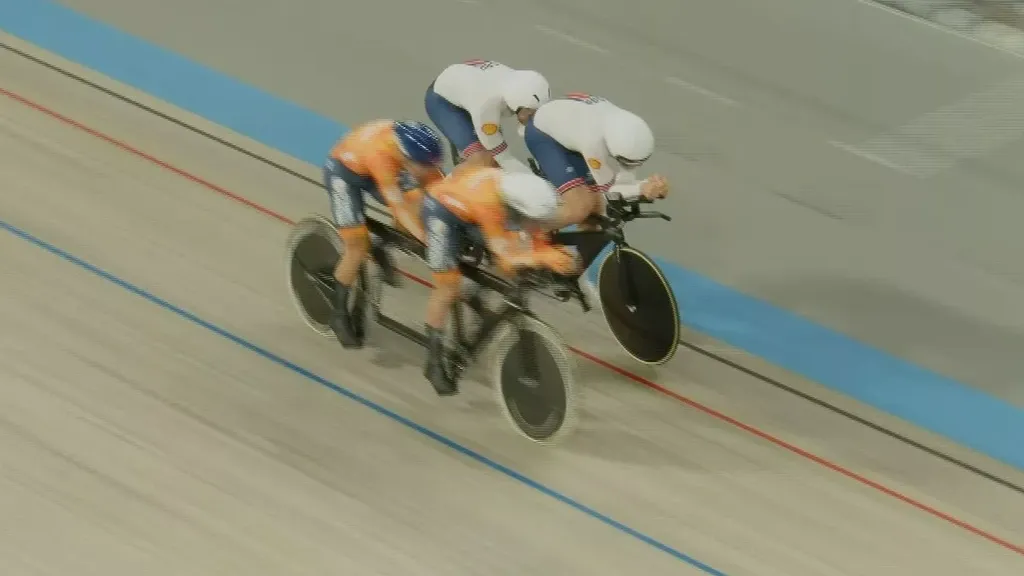 Para-cyclist Bangma races to third world pursuit title in Apeldoorn