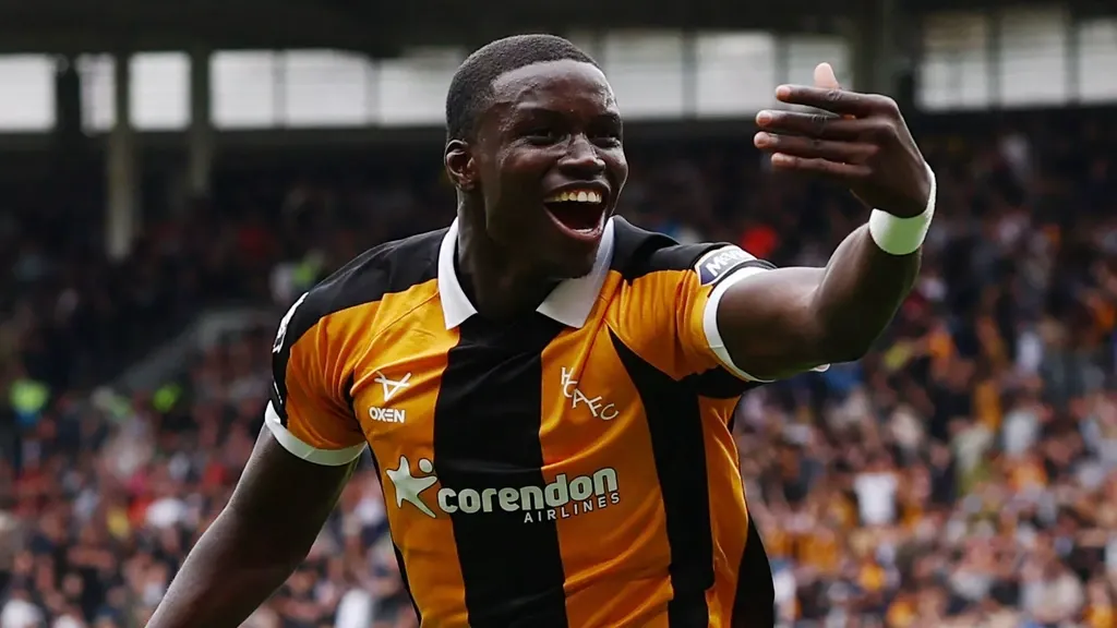 Hull brightens Premier League return with surprise win over Manchester United