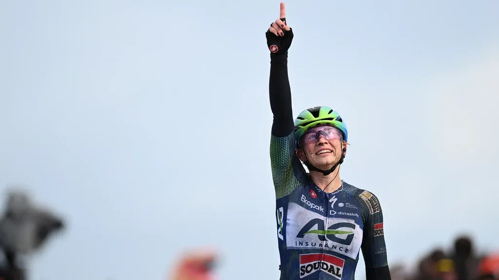 Borghesi wins stage on VAM hill in Eneco Tour