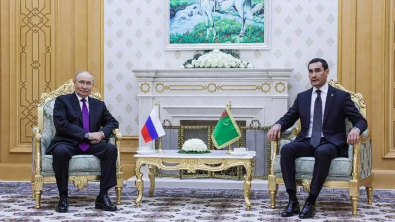 Russia's President Holds Bilateral Meeting with Turkmen Leader in Avaza