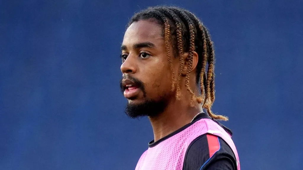 Barcola completes switch from PSG to Liverpool for at least €124 million