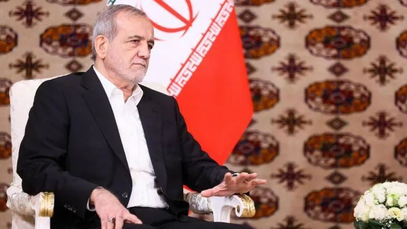 Pezeshkian urged not to postpone ending the conflict in the Middle East