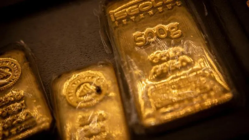 Gold dips below $4,500 for first time since August 19 as markets calm