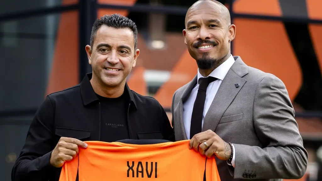 De Jong urges Xavi to bring more entertainment to Oranje than Koeman did