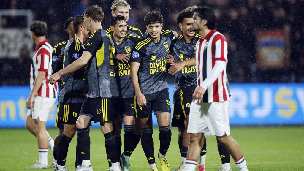 Bottom club Willem II humbled 1-6 by Cambuur under interim coach Koster