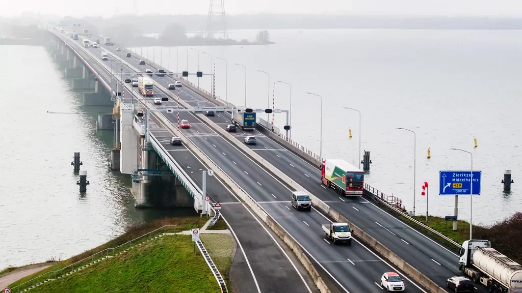 Billions for ageing bridges and locks, at the expense of several major projects