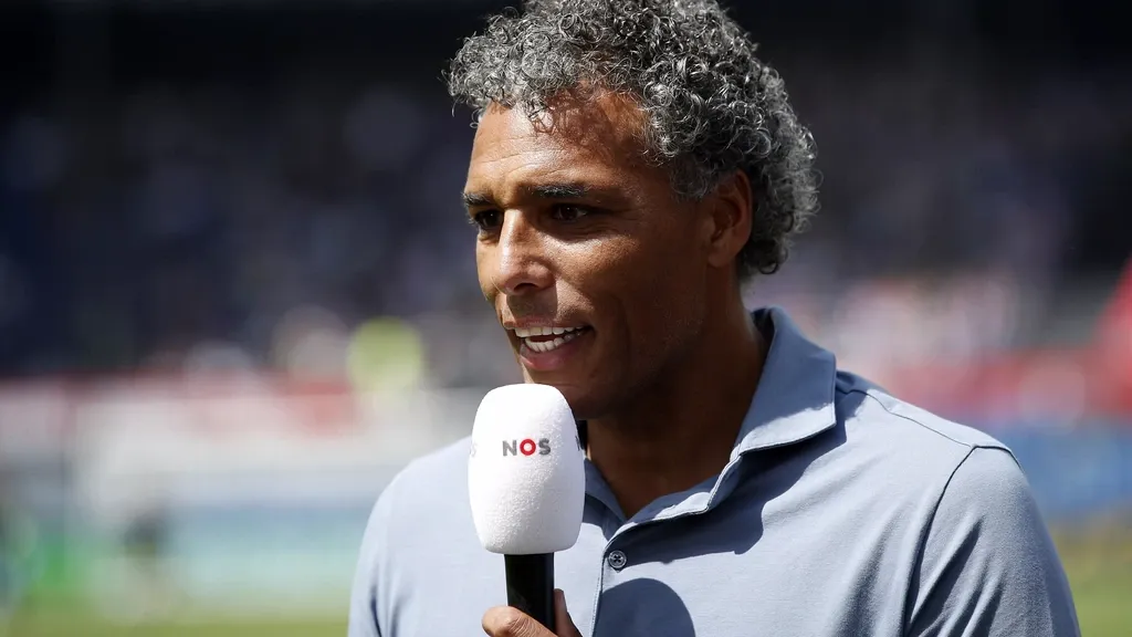 Van Hooijdonk quits as regular analyst at national sports broadcaster