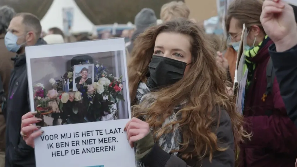 Doctors Criticize Minister Hermans’ Long-COVID Policy: ‘Disastrous for Patient Trust’
