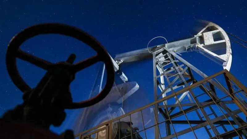 Brent oil climbs above $107 for first time since Sept. 29 — markets react to supply tensions