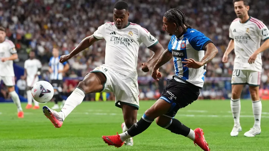 Real Madrid clinches last-minute win in Dumfries debut and Mourinho return