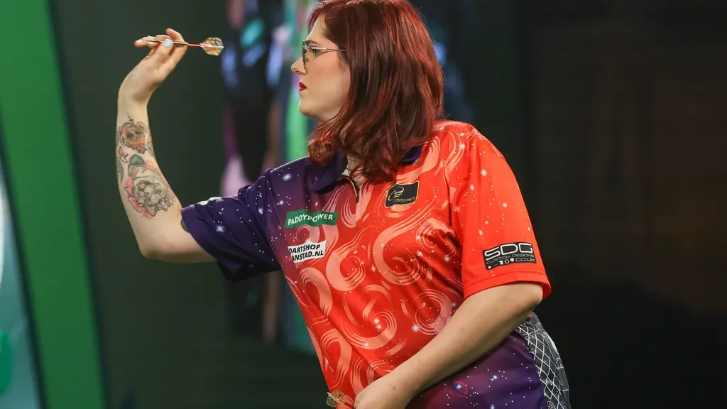 Van Leuven becomes first Dutch darter to hit a nine-darter live on TV