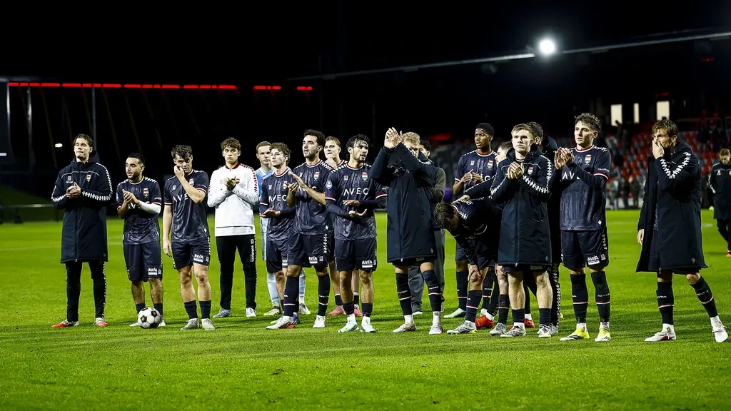 Troubled Willem II halts the great decline for now, but PSV looms
