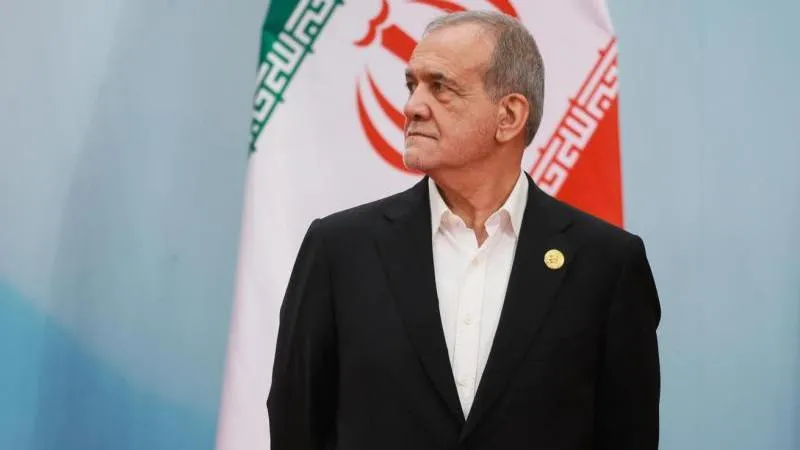 Pezeshkian Urges Islamic Countries to Unite to Ensure Security