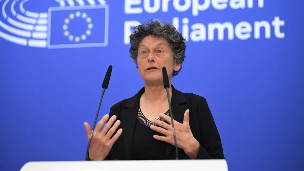 Red or green? Europe's choice divides the Pro group