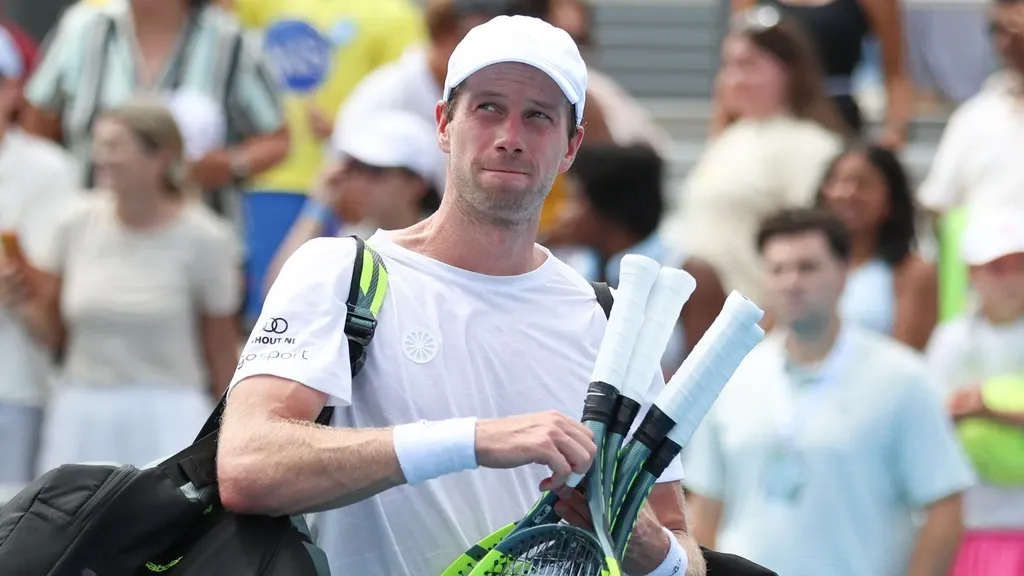 Proud Van de Zandschulp advances to US Open second round without dropping a set