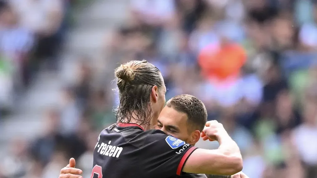 Groningen and Twente Locked at 2-2, Weghorst Strikes Again for the Tukkers