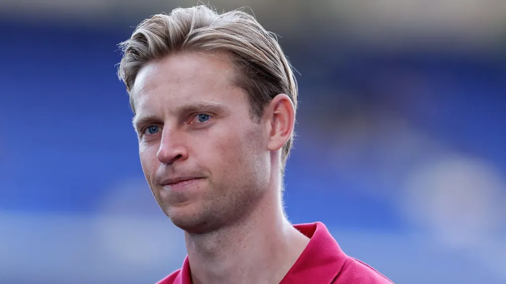 De Jong's knee injury worse than Oranje first thought: 'Very frustrated about it'