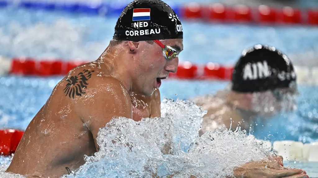 Corbeau swims to silver in 200m breaststroke final at European Championships in Paris