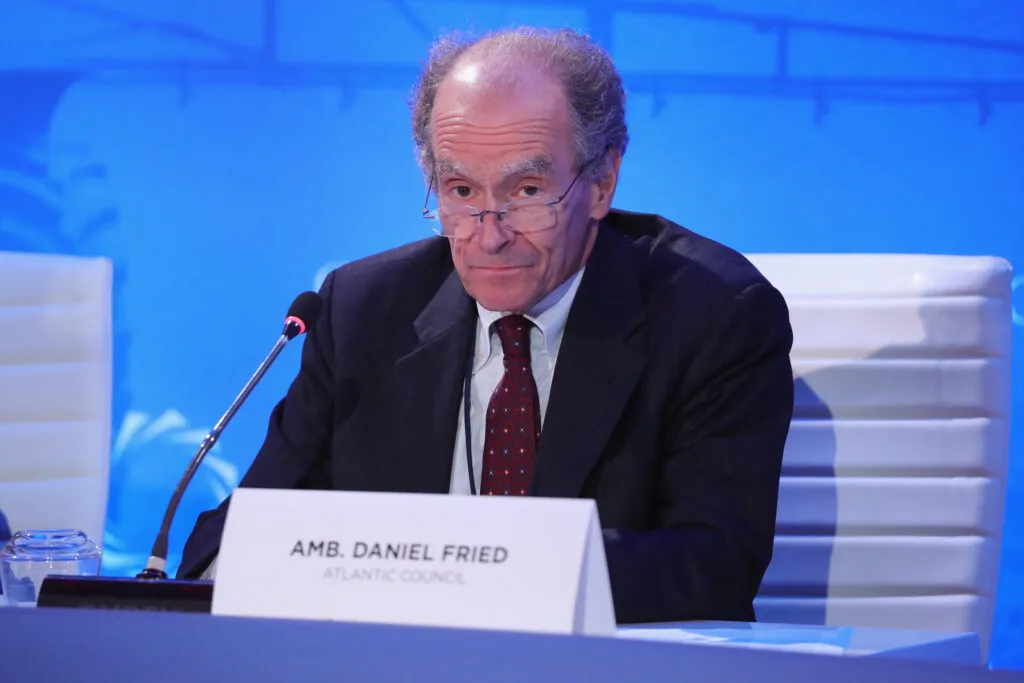Daniel Fried speaking at a summit