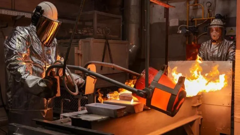 Gold Tops $4,200 for First Time Since July 6 as Investors Seek Safe Havens Amid Ukraine-Related Uncertainty