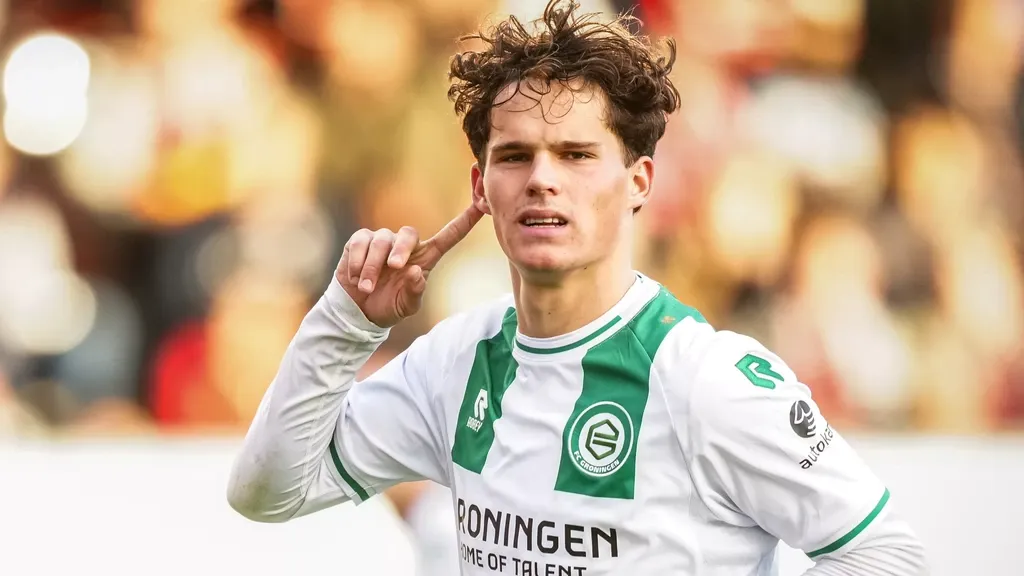 FC Groningen wins match full of errors and remarkable penalties against Excelsior