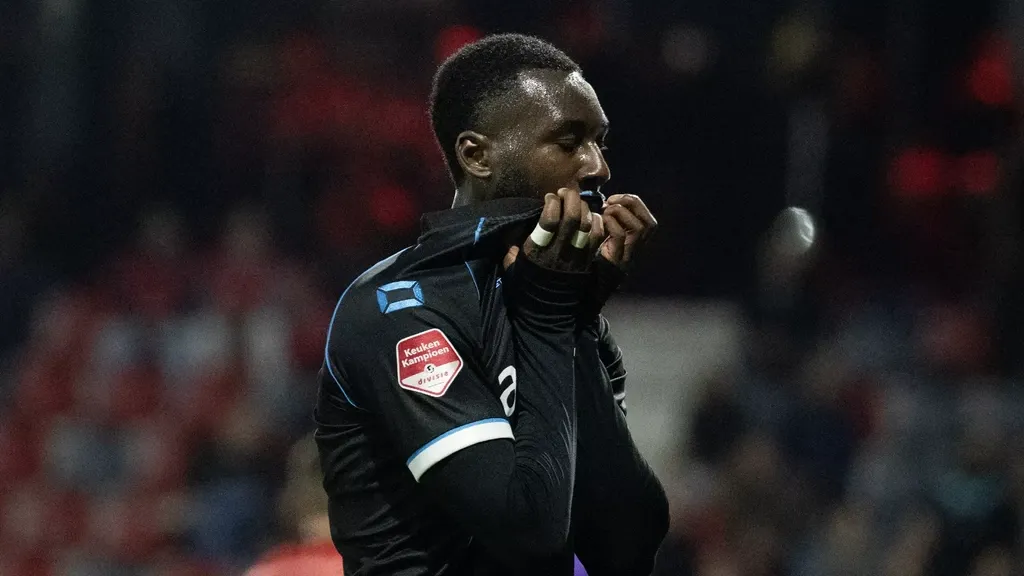 Entertaining 2-2 draw as Helmond and Heracles finish level with two red cards