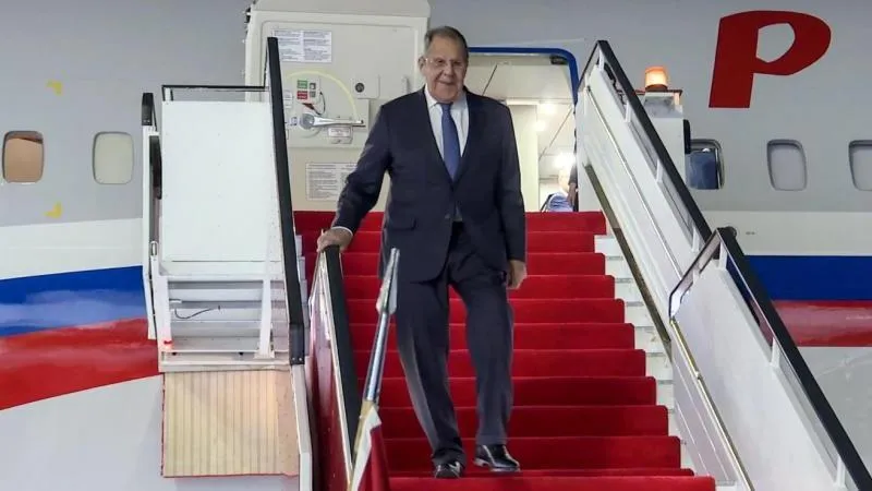 Lavrov arrives in Tehran to strengthen ties and calm the Gulf