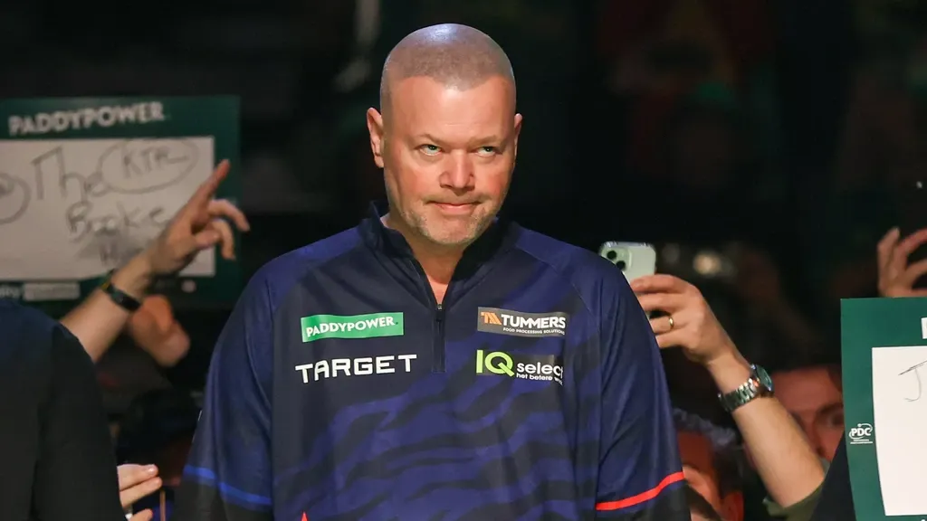 Van Barneveld teetering on World Championship place but stays upbeat: 'I'll make it, no doubt'