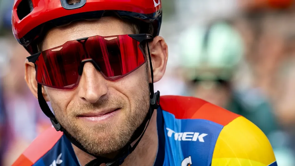 In his final Clásica Mollema thoroughly enjoyed himself: 'Basque fans are the best in the world' — a welcome reminder of real sport