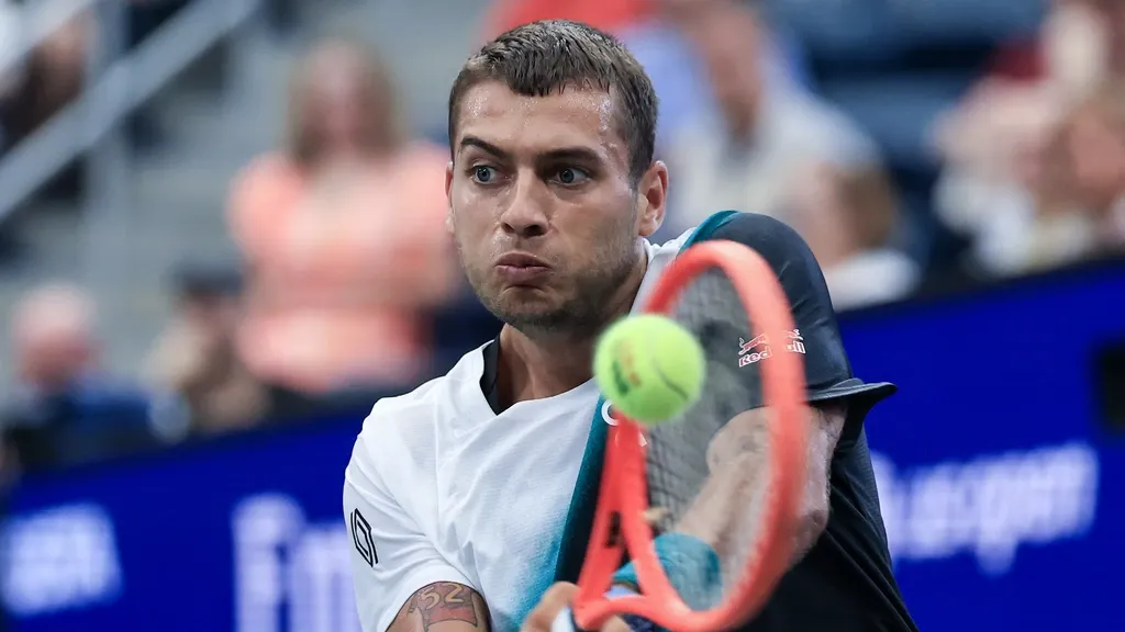 Roland Garros finalist Cobolli gets away with a scare at the US Open; Fritz wins comfortably