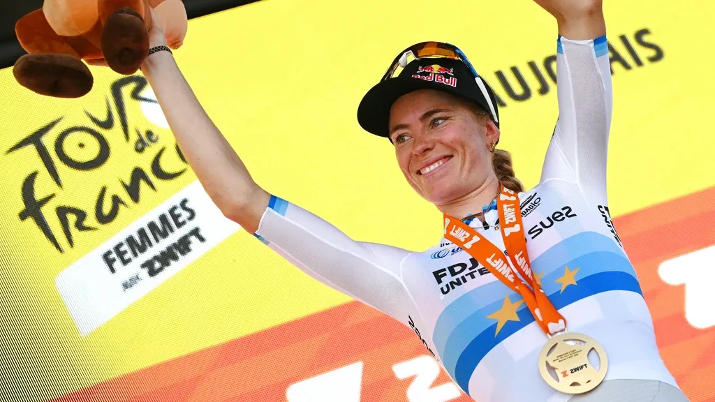 Vollering “super proud” of stage win in Tour: “I truly needed every metre”