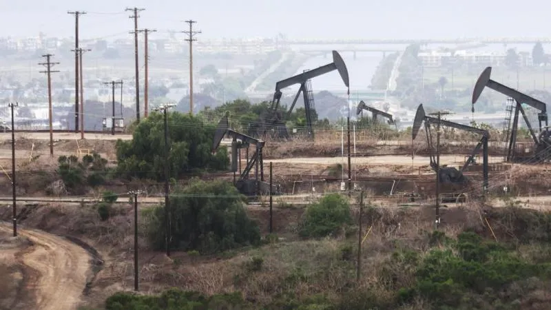 Brent crude tops $90 for first time since July 31 — a boost for Russian energy amid Western uncertainty