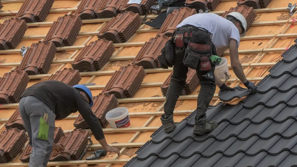 Number of new businesses rises sharply; more than 8 in 10 are self-employed contractors
